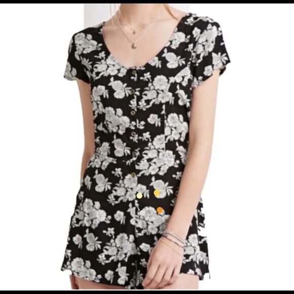 Floral Romper With Lace Up Back - Picture 1 of 13